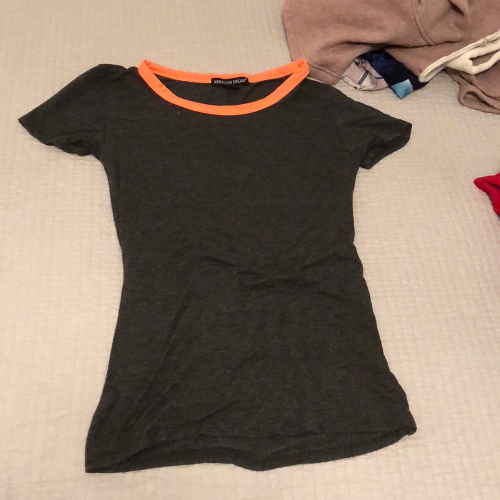 Fitted tee